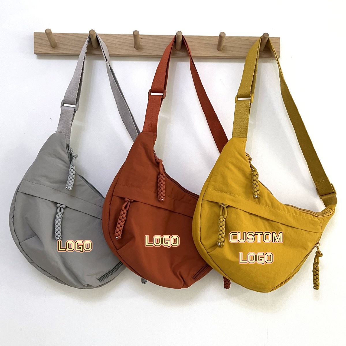 Women Bags Logo - Crossbodytas van nylon met eigen logo,